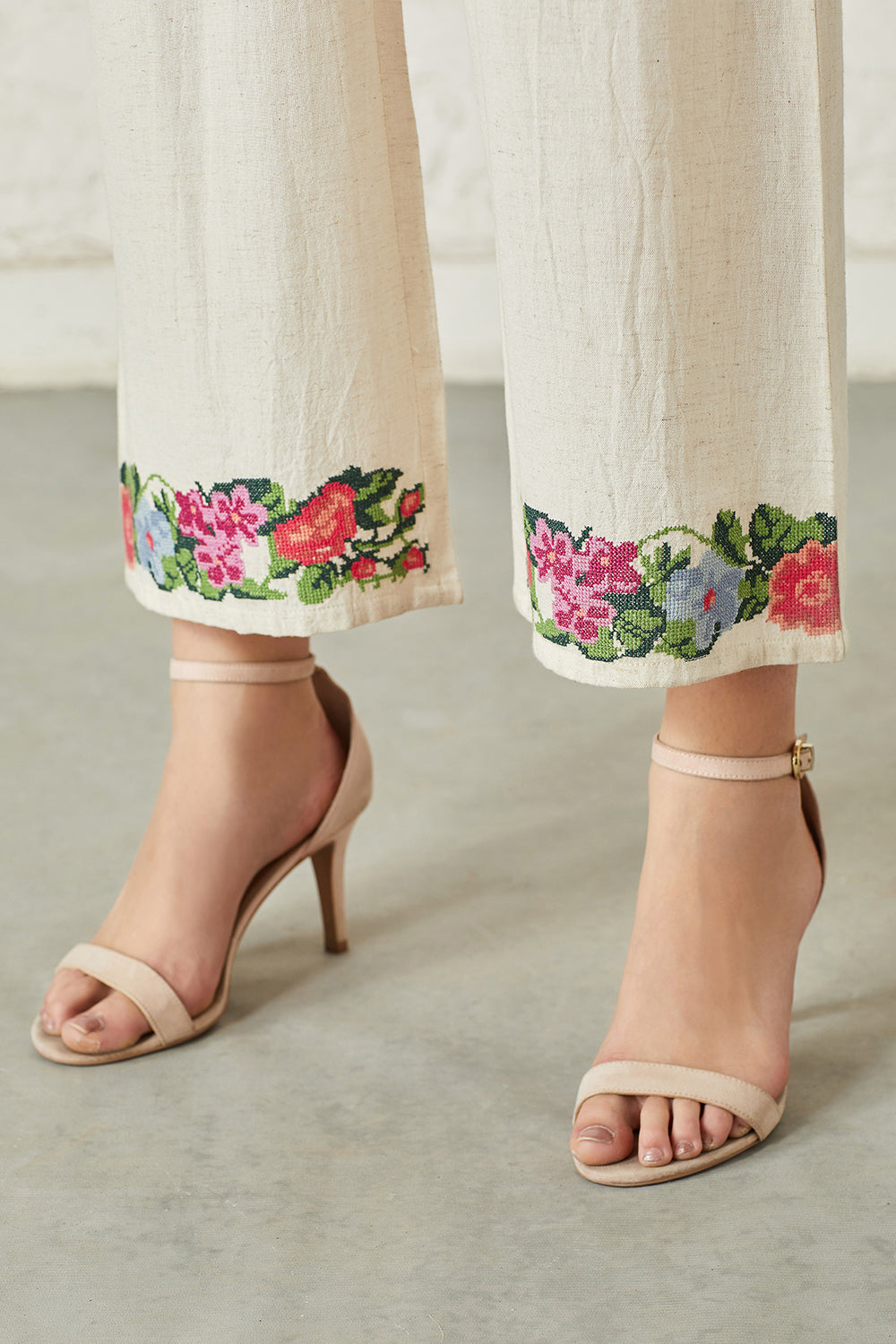 Beautiful Trouser designs||Ladies Pant designs||Stylish Capri designs||Poncha  designs||Salwar design - YouTube